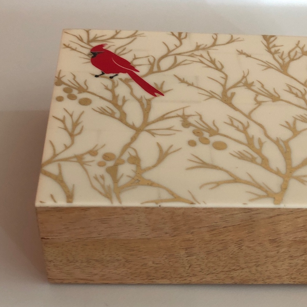 Red nwt Cardinal Decorative Trinket Box with Gold Branch Detail 7 x 5 x 2 - Picture 2 of 4
